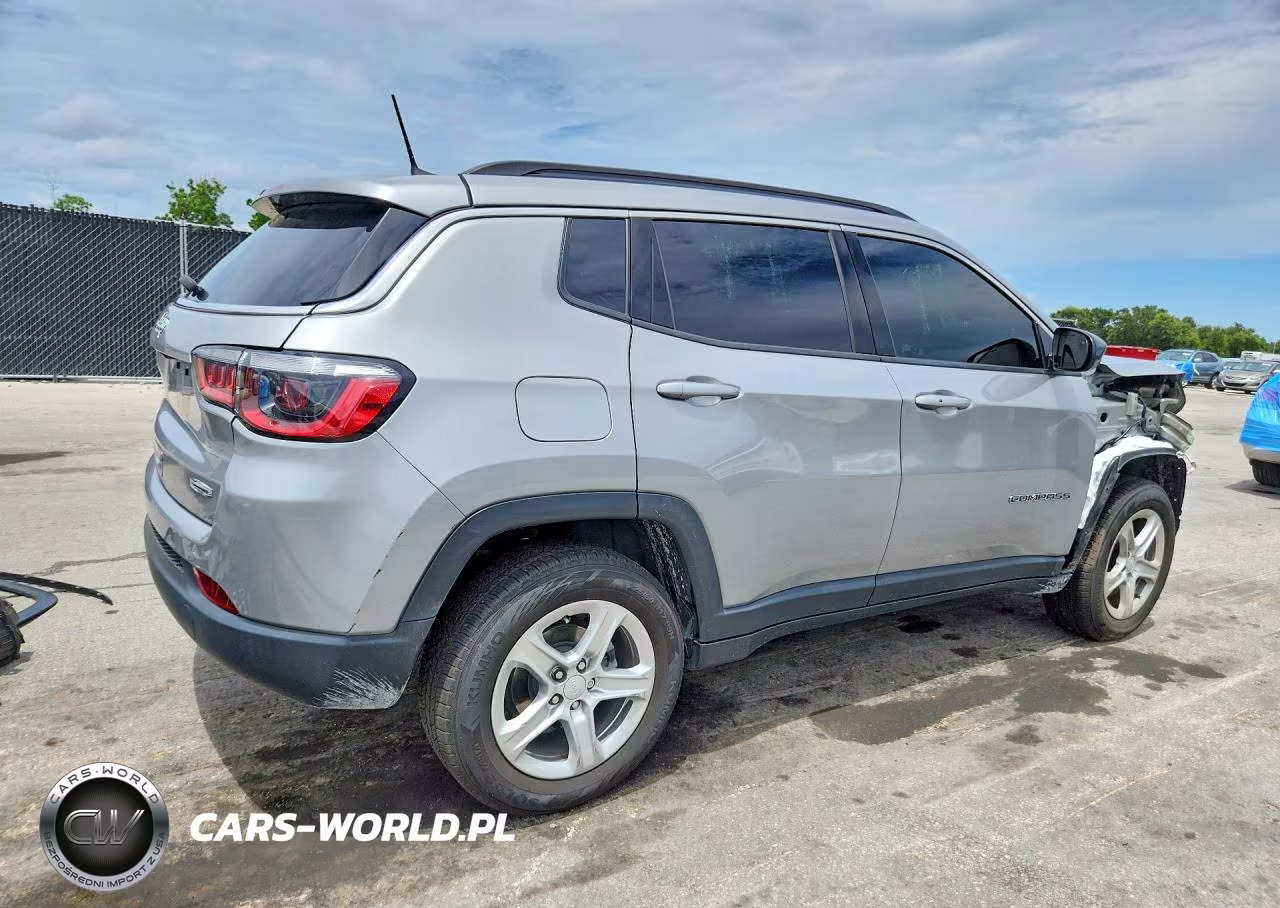 2023 Jeep Compass Latitude VIN:3C4NJDBNXPT541525 - 3