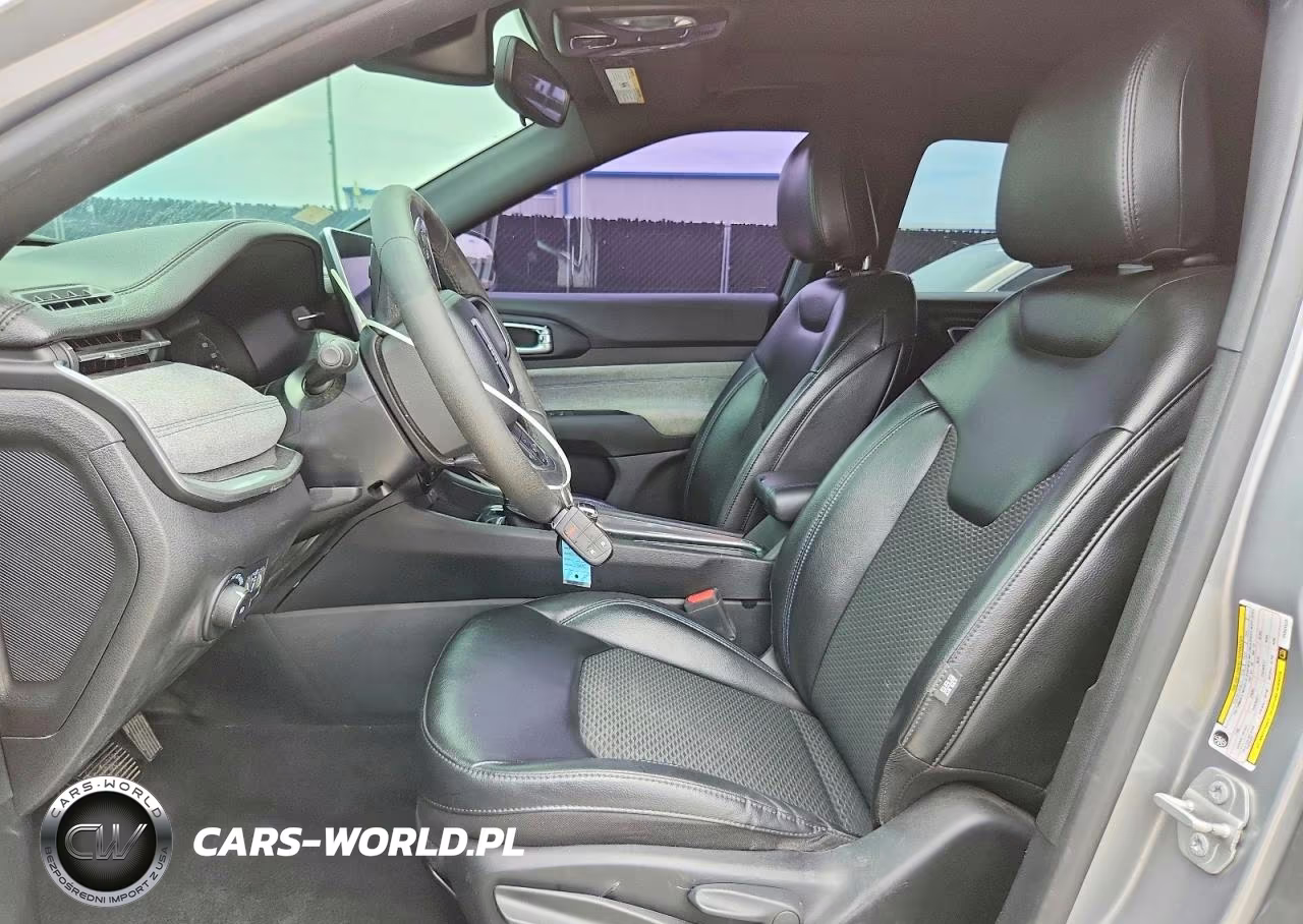 2023 Jeep Compass Latitude VIN:3C4NJDBNXPT541525 - 7