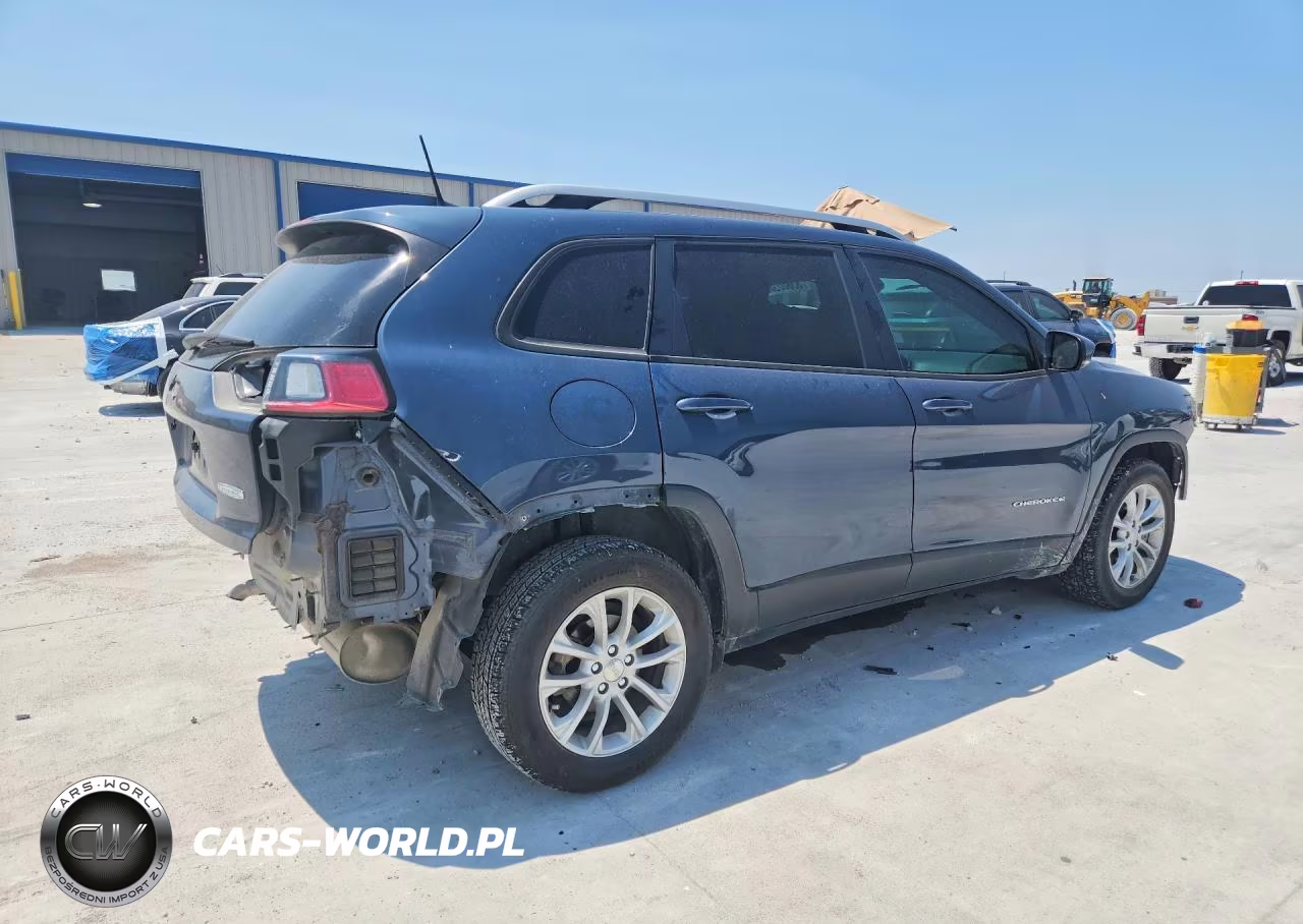 2021 Jeep Cherokee Latitude VIN:1C4PJLCB0MD147010 - 3