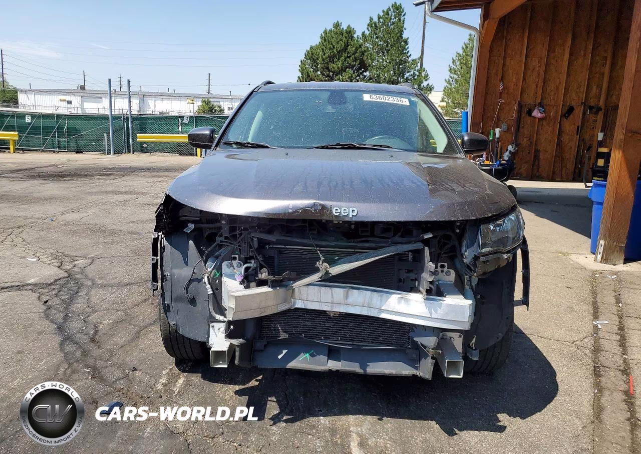 2019 Jeep Compass Latitude VIN:3C4NJDBB2KT641584 - 5
