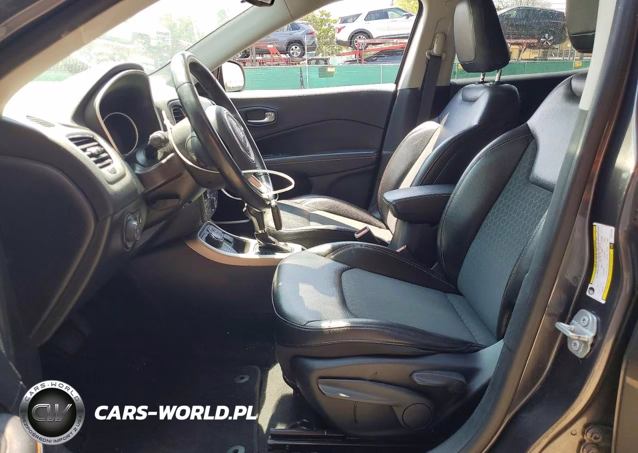 2019 Jeep Compass Latitude VIN:3C4NJDBB2KT641584 - 7