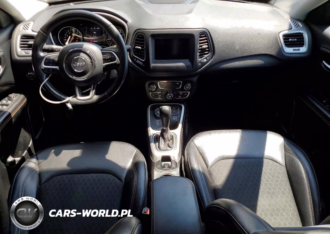 2019 Jeep Compass Latitude VIN:3C4NJDBB2KT641584 - 8