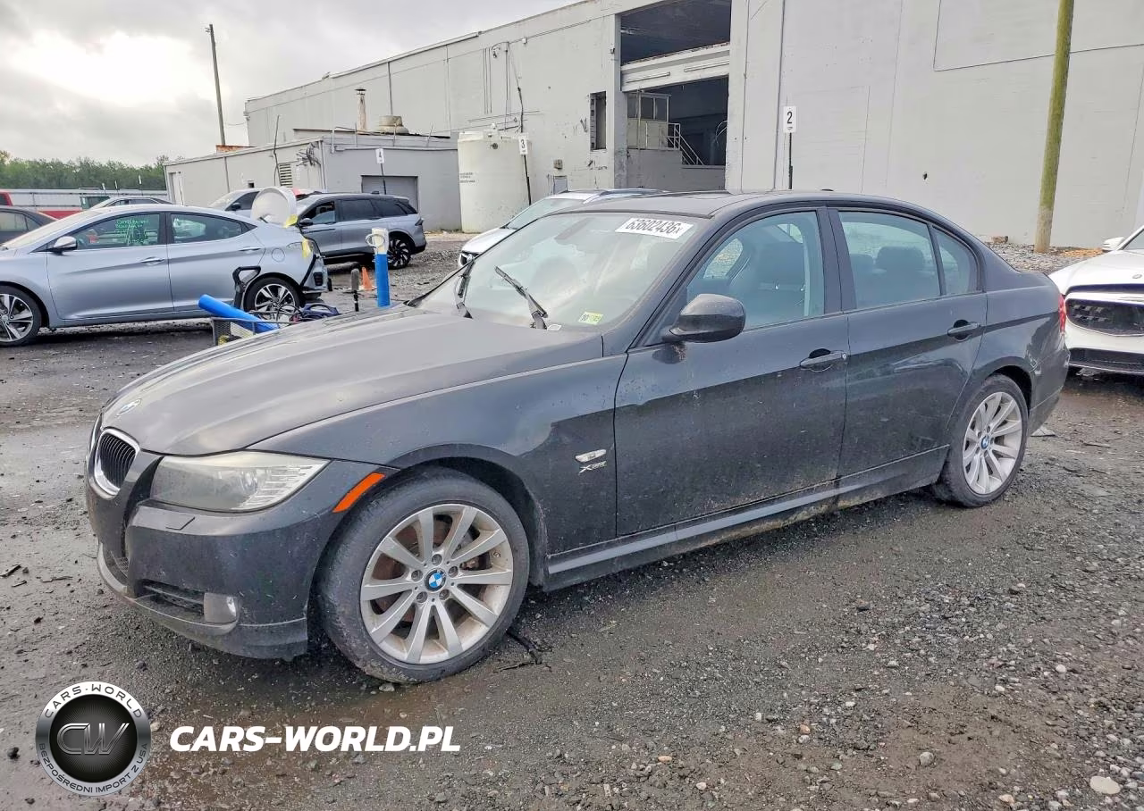 2011 BMW 328 Xi – zdjęcie 1 z 12