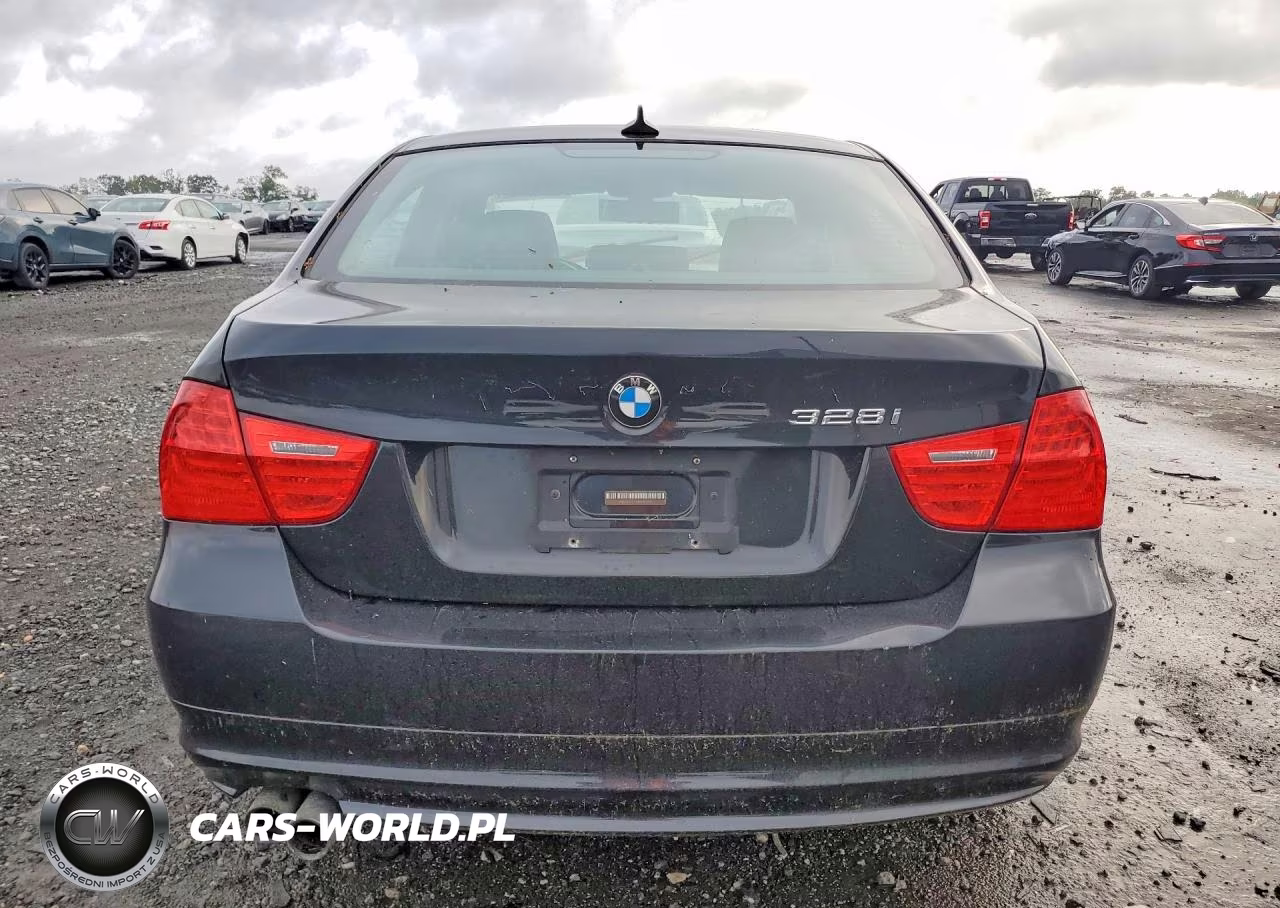 2011 BMW 328 Xi VIN:WBAPK7C58BA972626 - 6