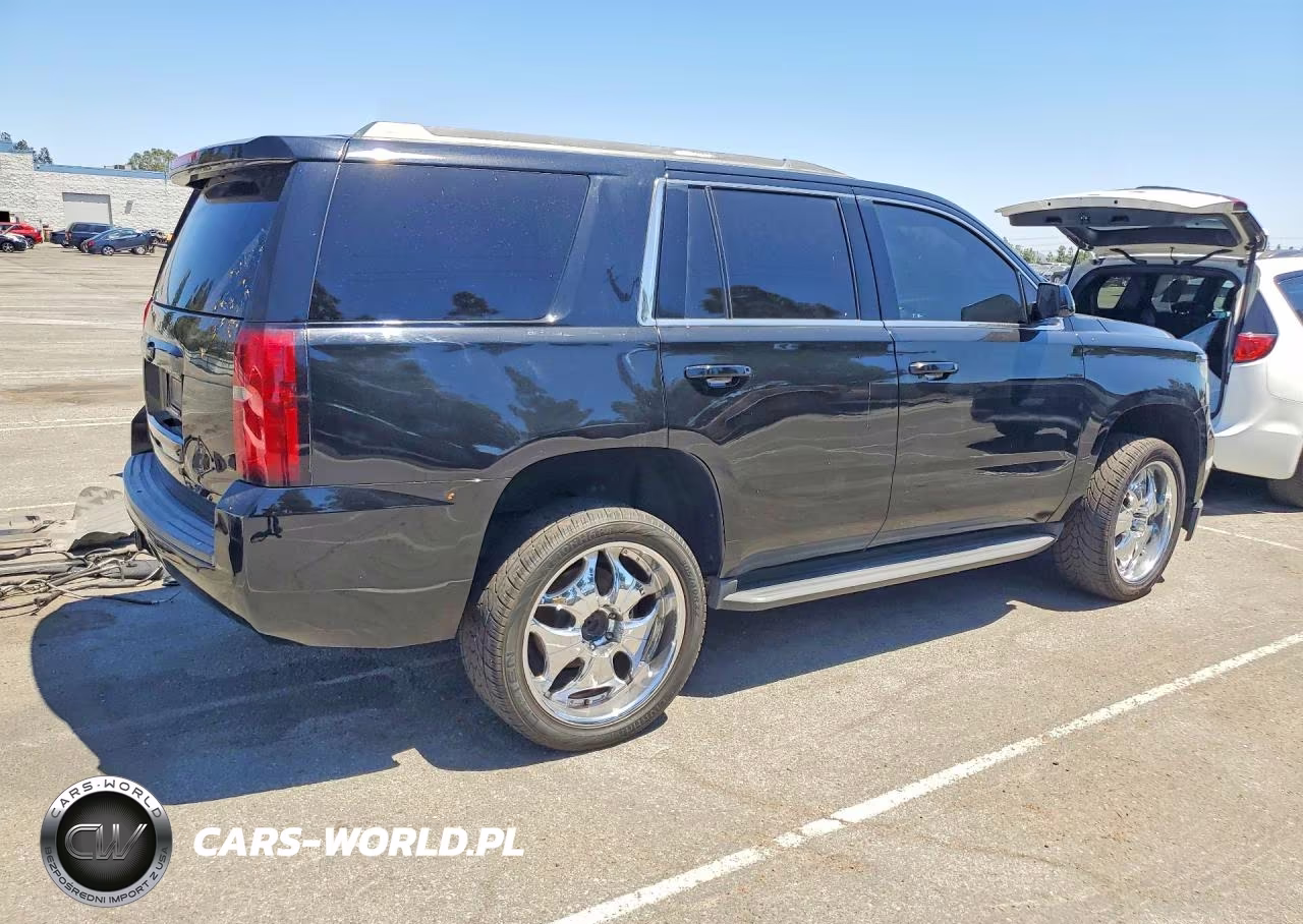 2018 Chevrolet Tahoe C1500 Lt VIN:1GNSCBKC6JR119694 - 3