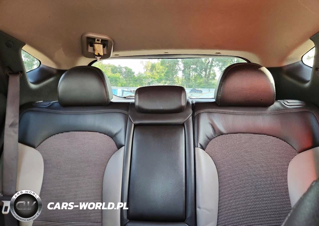 2011 Hyundai Tucson Gls VIN:KM8JU3AC3BU244624 - 10