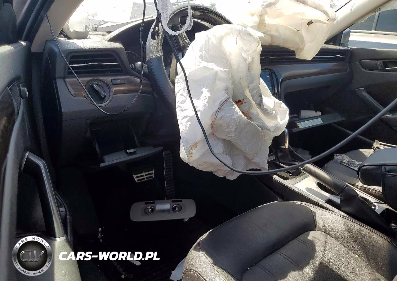 2020 Volkswagen Passat Sel VIN:1VWCA7A33LC015216 - 8