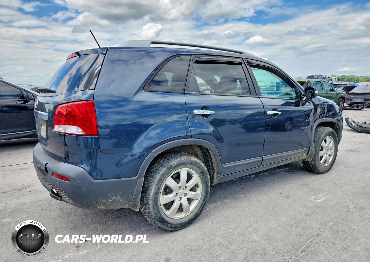 2011 Kia Sorento Lx VIN:5XYKT3A17BG087207 - 3