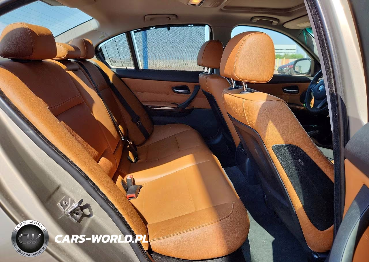 2010 BMW 328 I VIN:WBAPH7G57ANM54006 - 10