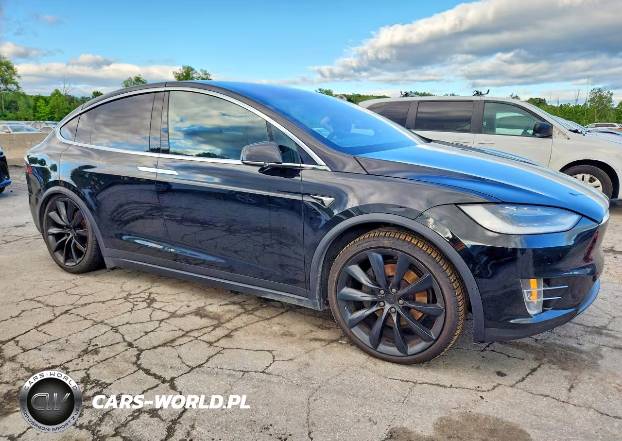 2019 Tesla Model X VIN:5YJXCAE2XKF181439 - 4