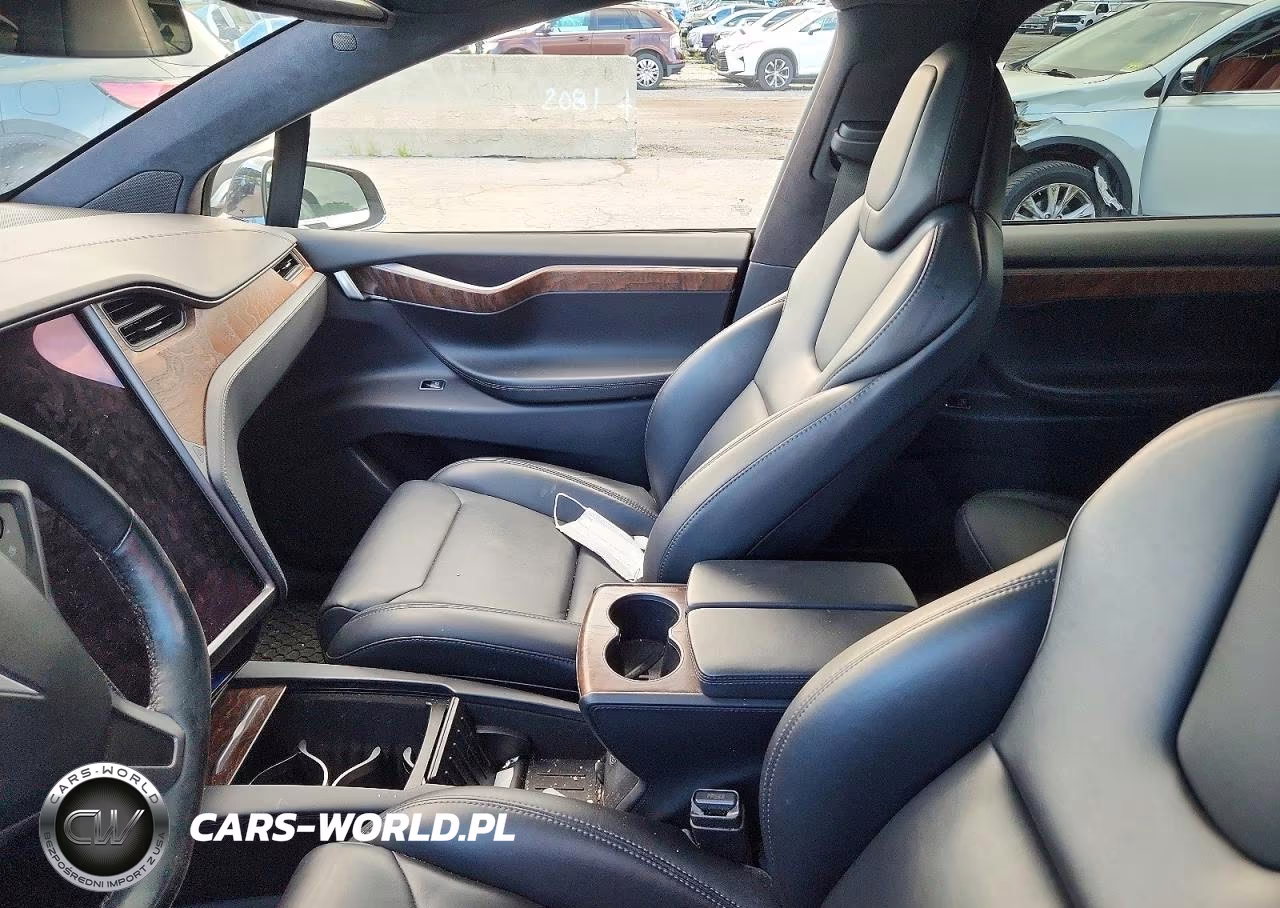 2019 Tesla Model X VIN:5YJXCAE2XKF181439 - 8