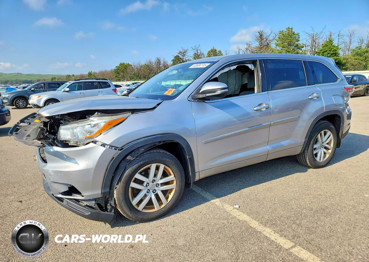 2015 Toyota Highlander Le – zdjęcie 1 z 13