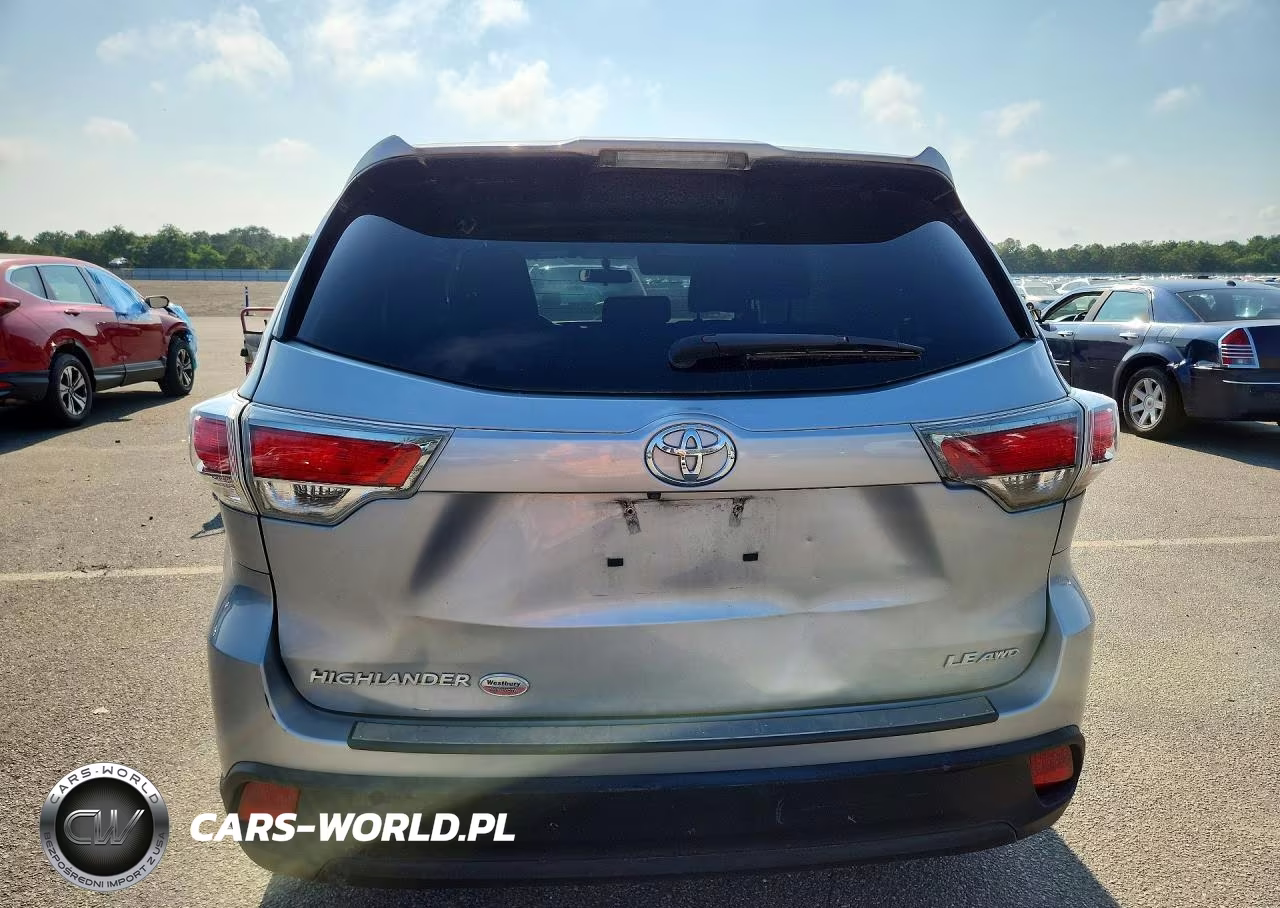 2015 Toyota Highlander Le VIN:5TDBKRFH6FS201167 - 6