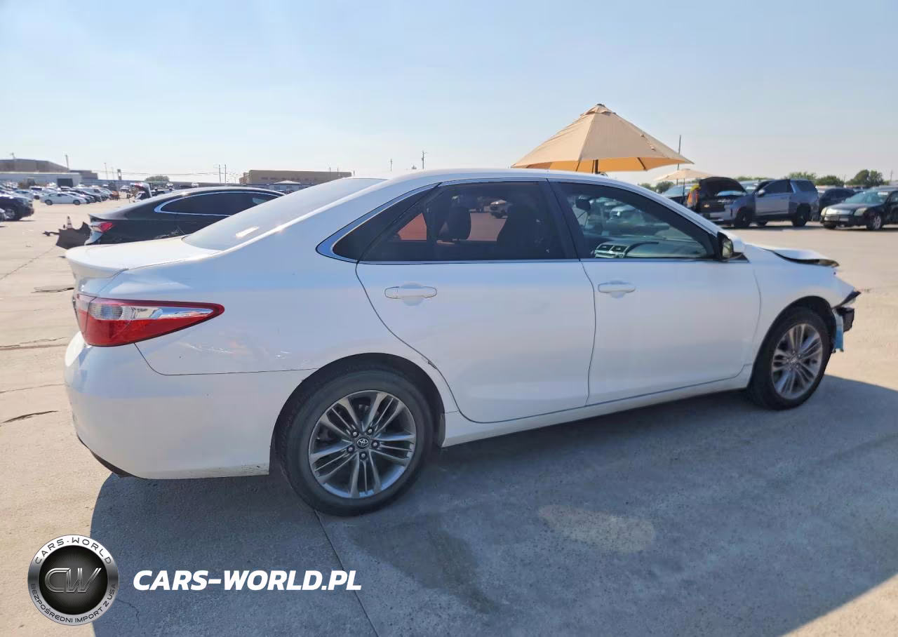 2016 Toyota Camry Se VIN:4T1BF1FKXGU249586 - 3