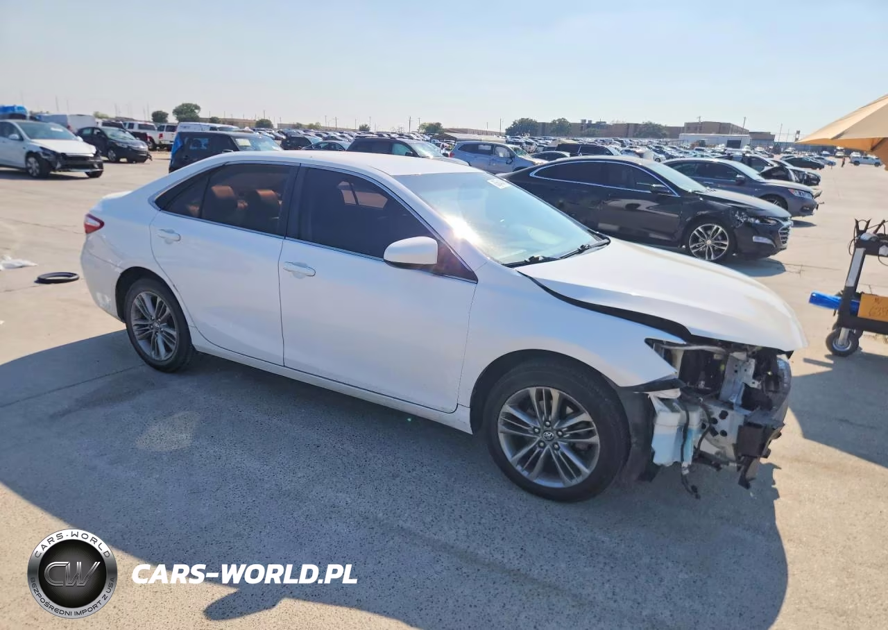 2016 Toyota Camry Se VIN:4T1BF1FKXGU249586 - 4