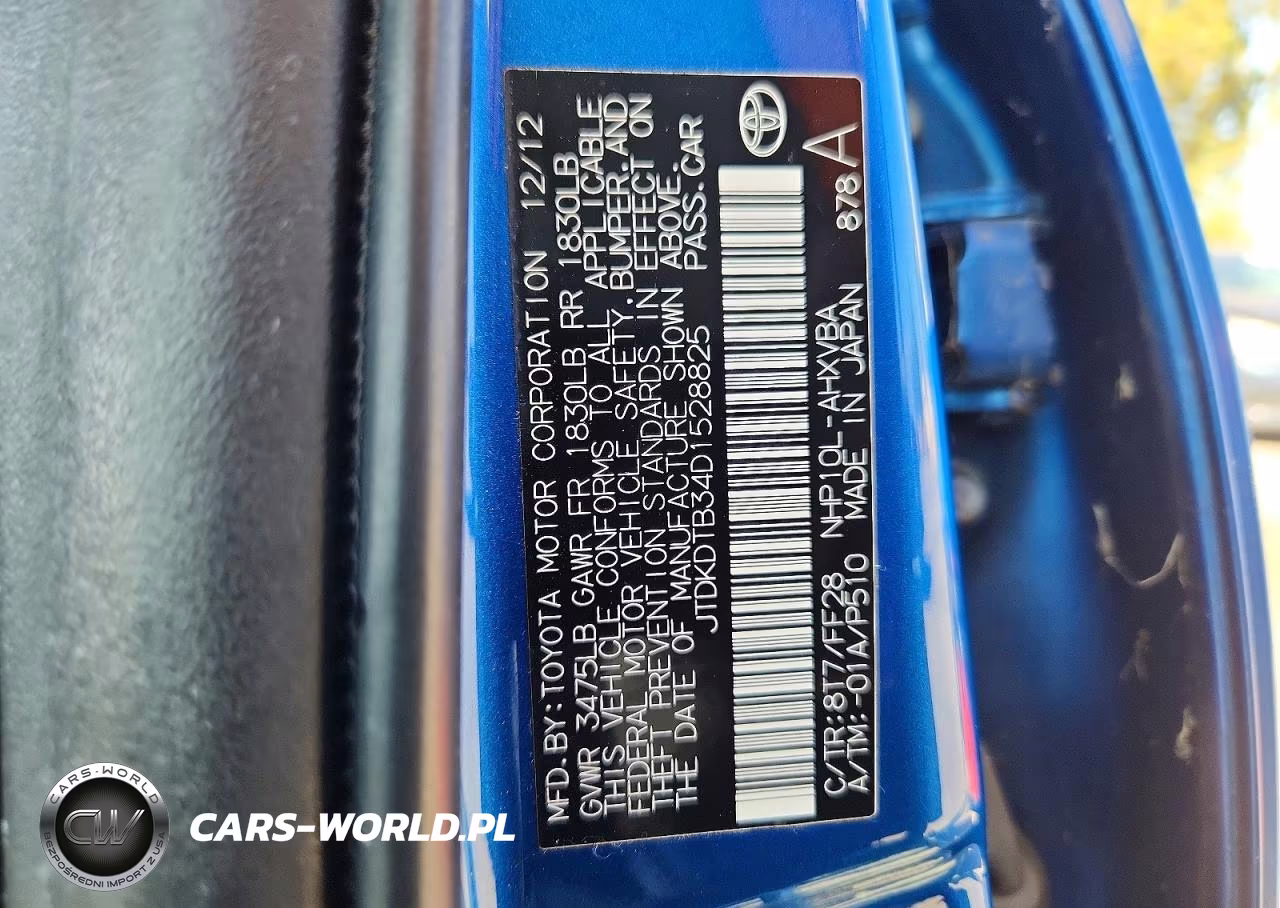 2013 Toyota Prius C Two VIN:JTDKDTB34D1528825 - 12