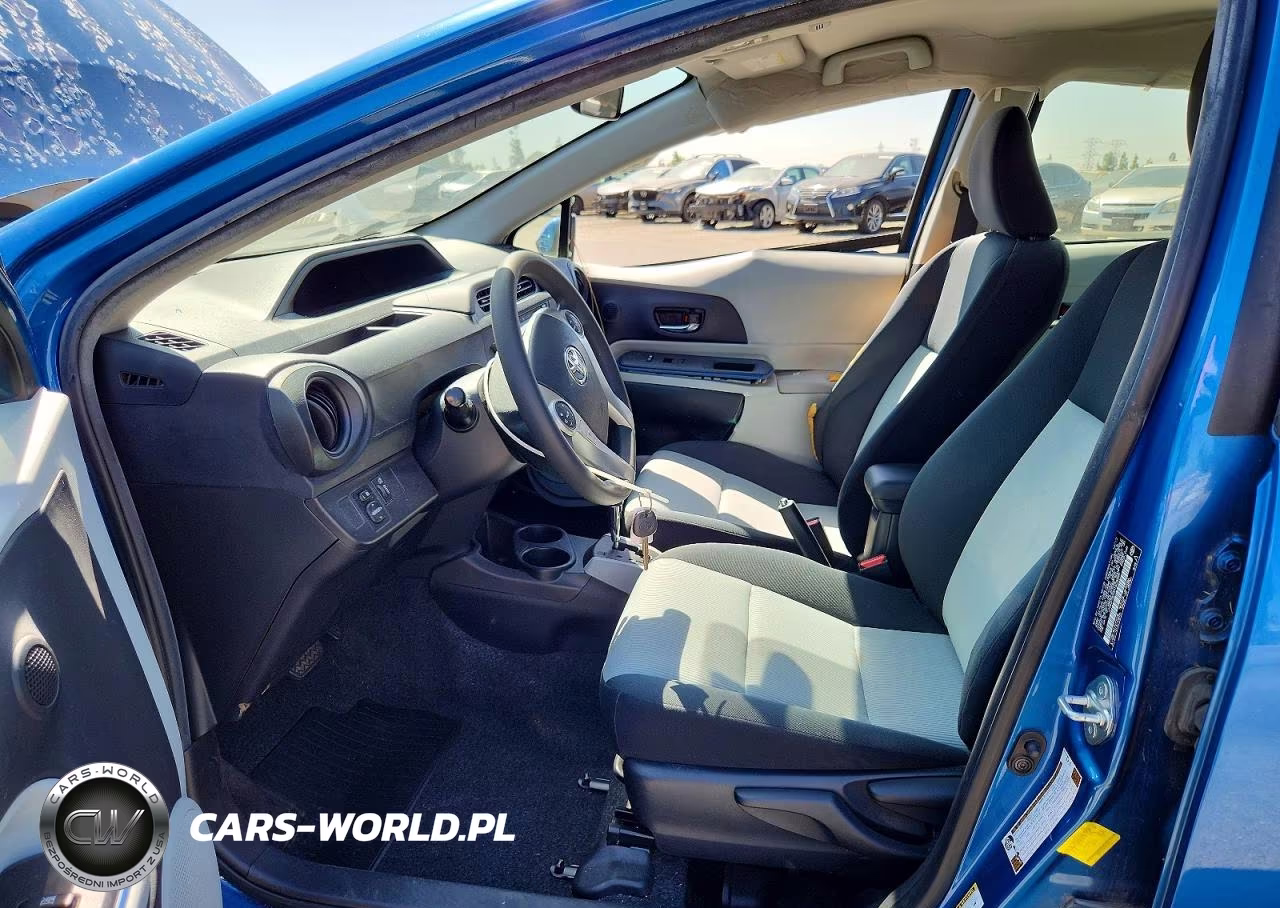2013 Toyota Prius C Two VIN:JTDKDTB34D1528825 - 7