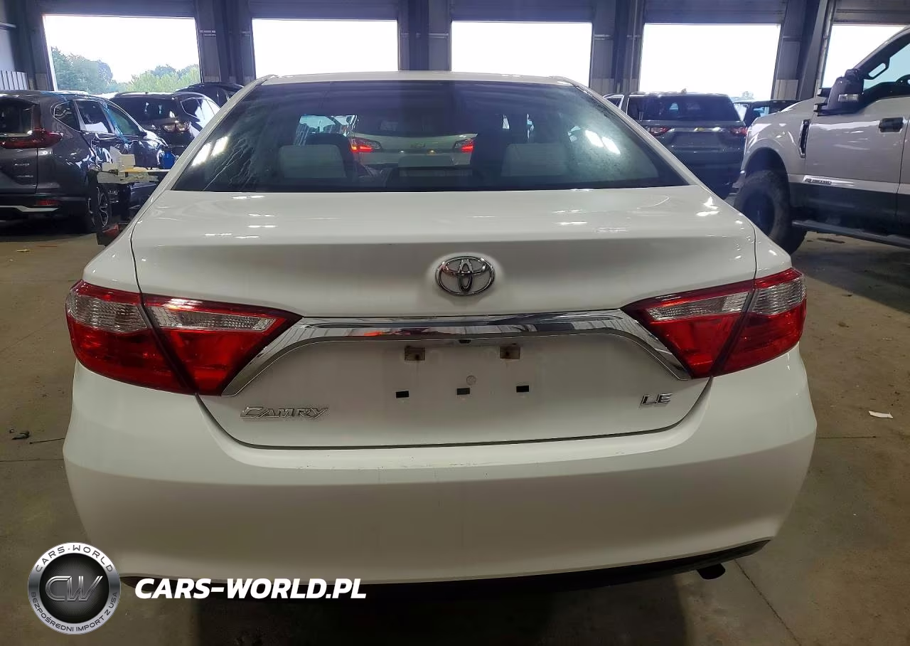 2017 Toyota Camry Le VIN:4T1BF1FK5HU371290 - 6