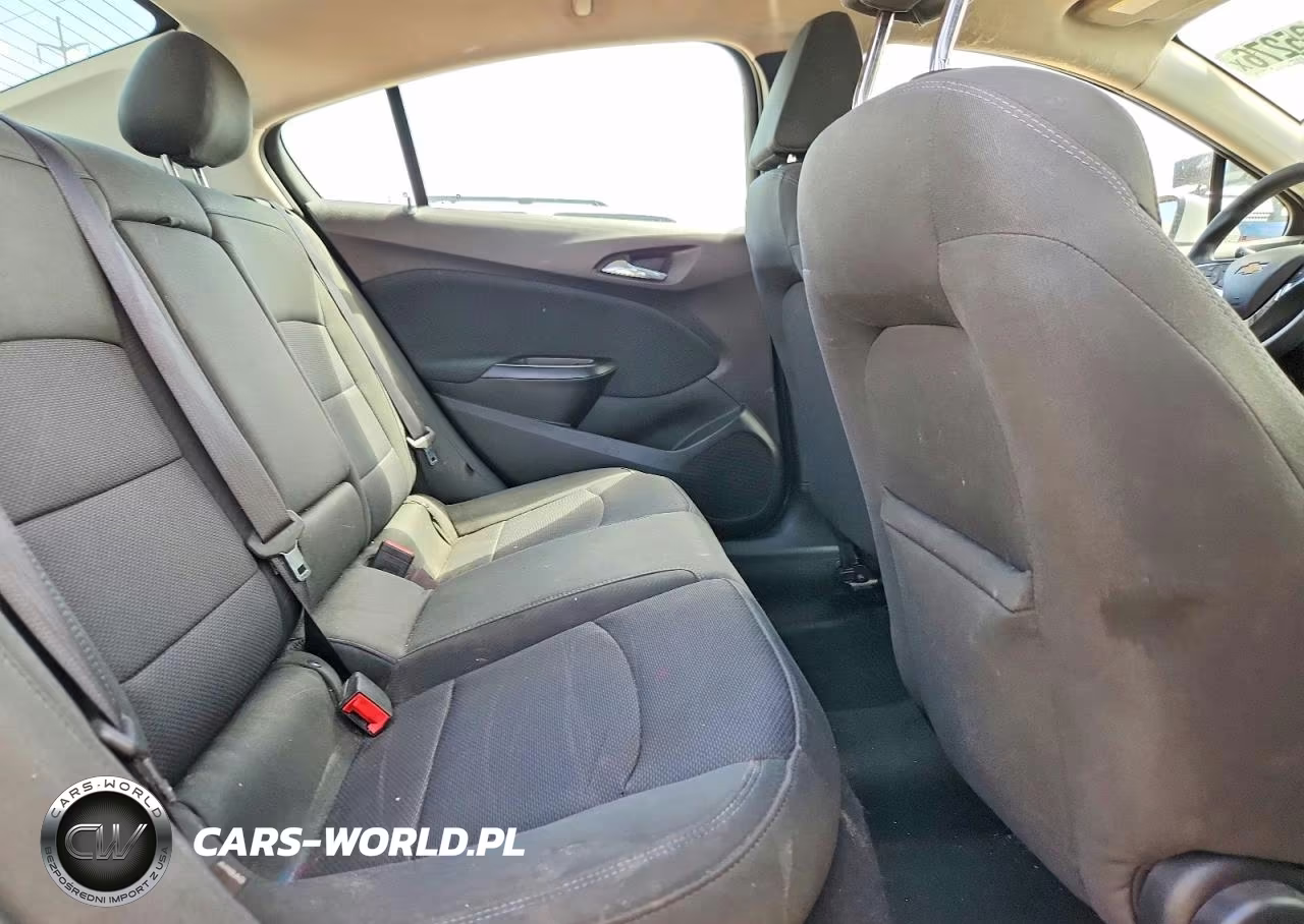 2018 Chevrolet Cruze Lt VIN:1G1BE5SM4J7117962 - 10