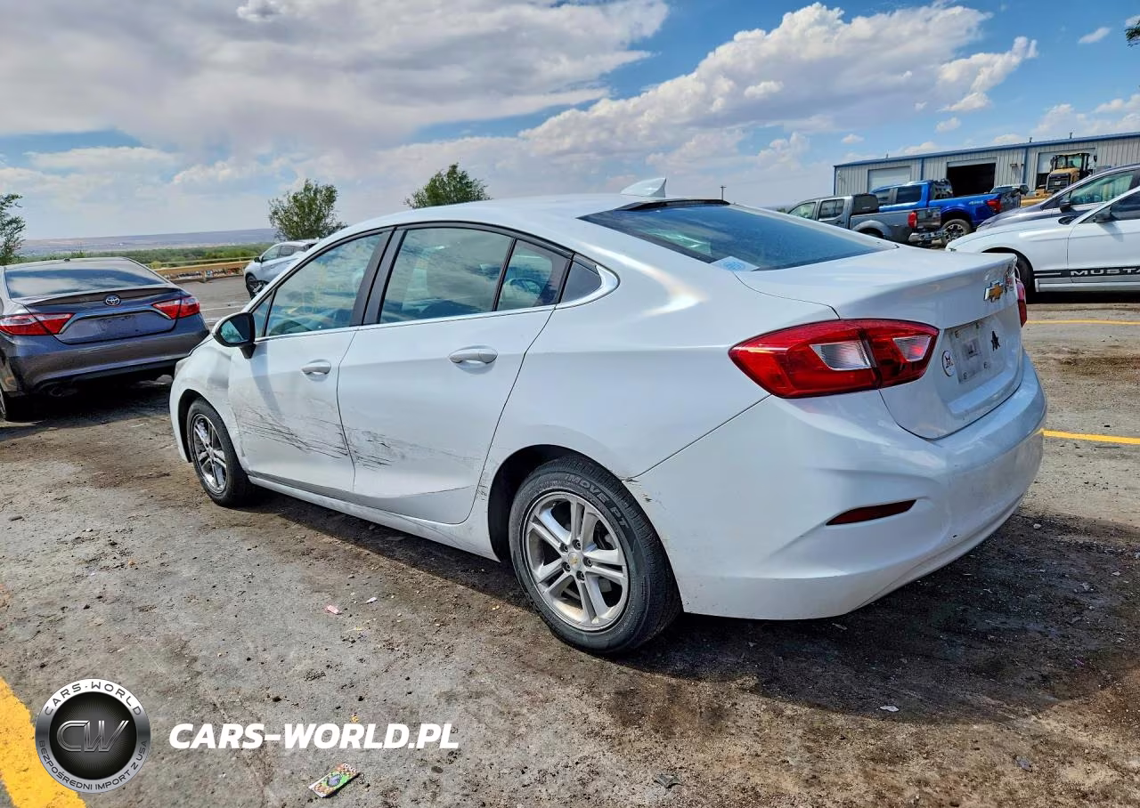 2018 Chevrolet Cruze Lt VIN:1G1BE5SM4J7117962 - 2