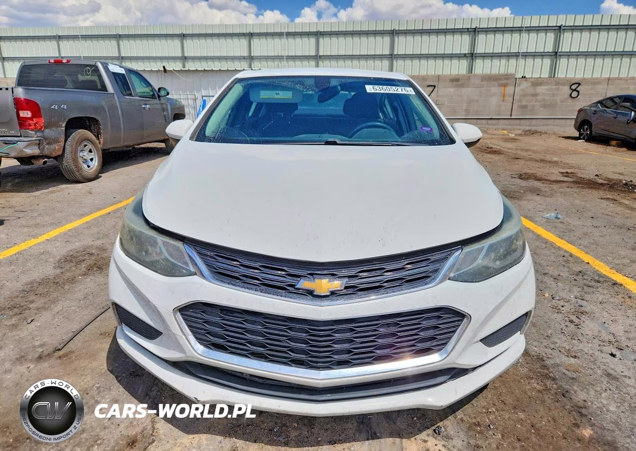 2018 Chevrolet Cruze Lt VIN:1G1BE5SM4J7117962 - 5