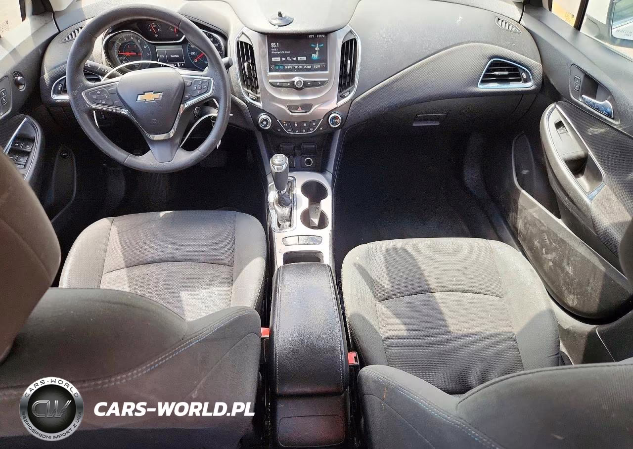2018 Chevrolet Cruze Lt VIN:1G1BE5SM4J7117962 - 8