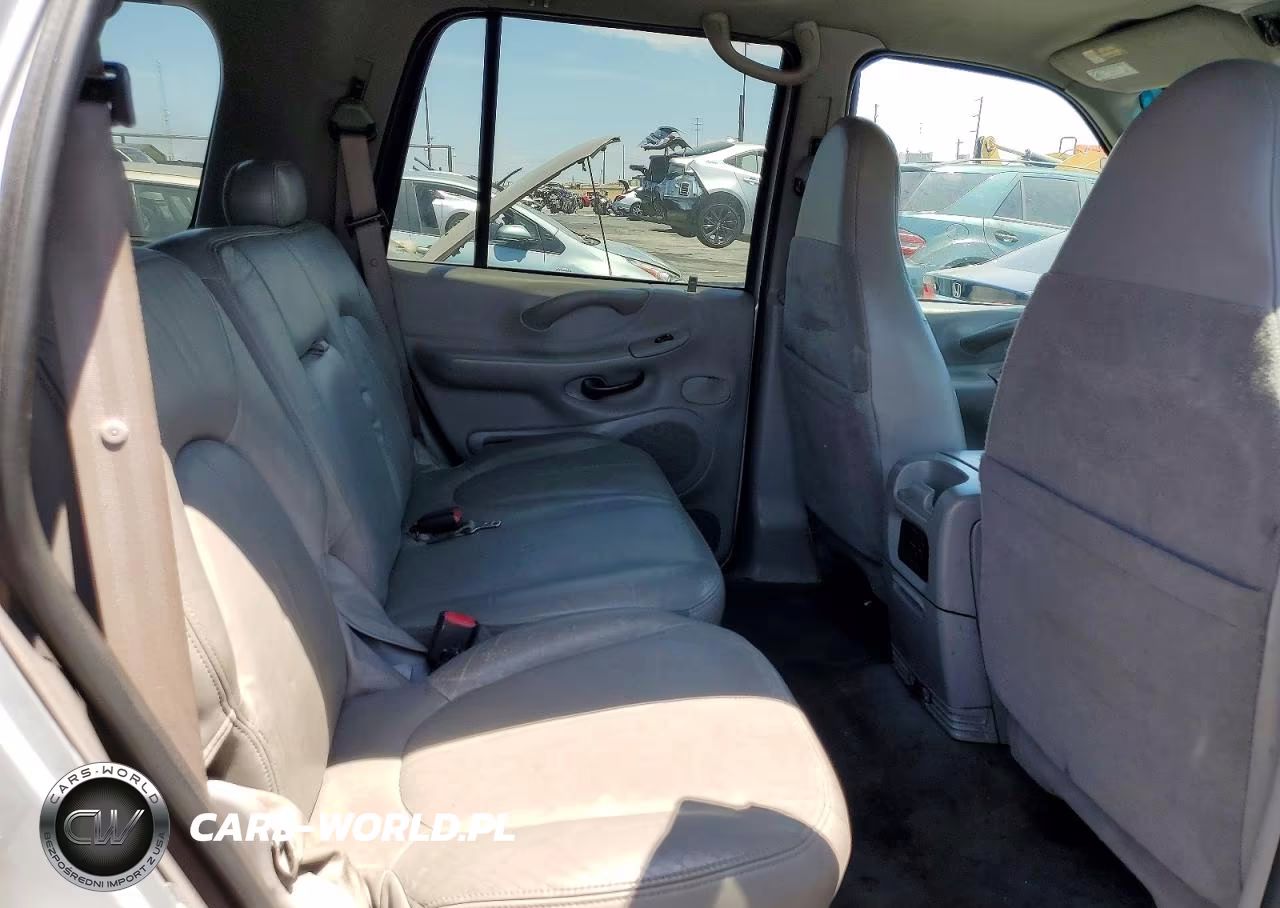 2002 Ford Expedition Xlt VIN:1FMRU15W62LA99113 - 11