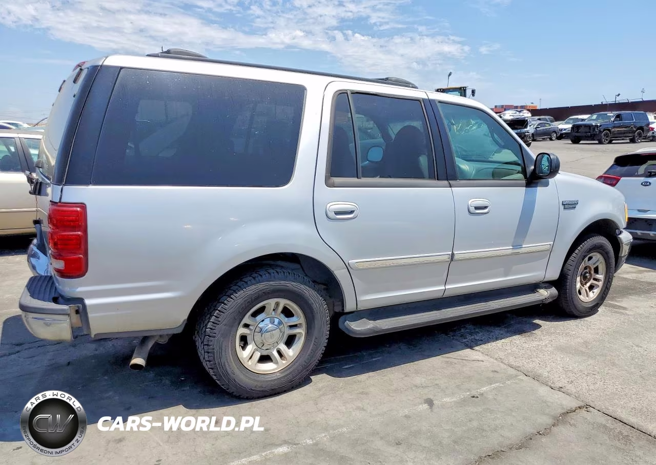 2002 Ford Expedition Xlt VIN:1FMRU15W62LA99113 - 3
