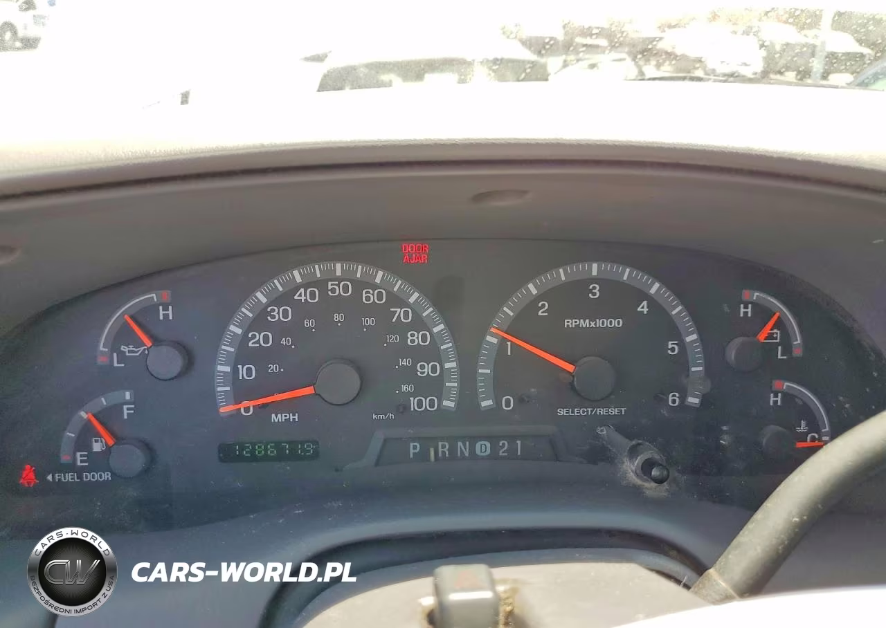 2002 Ford Expedition Xlt VIN:1FMRU15W62LA99113 - 9