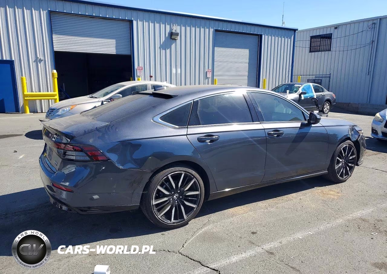 2023 Honda Accord Touring Hybrid VIN:1HGCY2F88PA019478 - 3