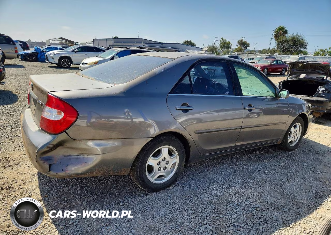 2003 Toyota Camry Le VIN:4T1BE32K73U191581 - 3
