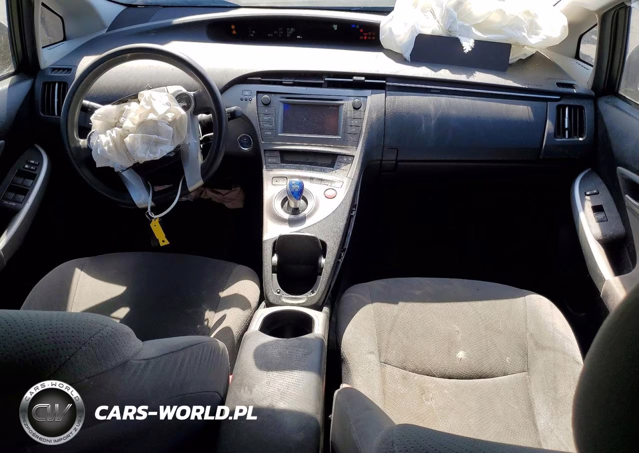 2013 Toyota Prius Two VIN:JTDKN3DU7D1731128 - 8
