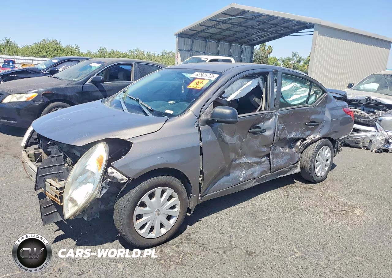 2014 Nissan Versa 1.6 S Plus – zdjęcie 1 z 12