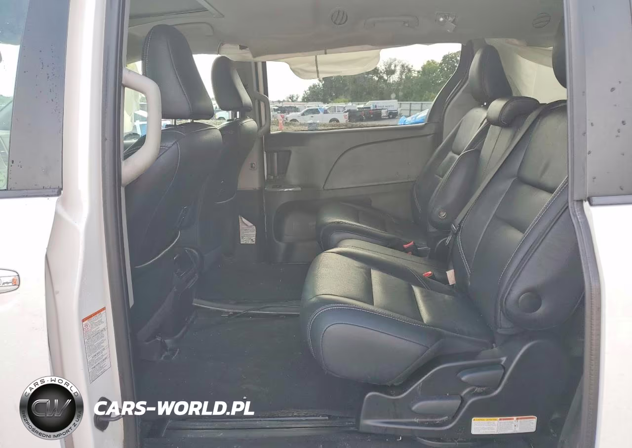 2015 Toyota Sienna Sport VIN:5TDXK3DC1FS621607 - 11