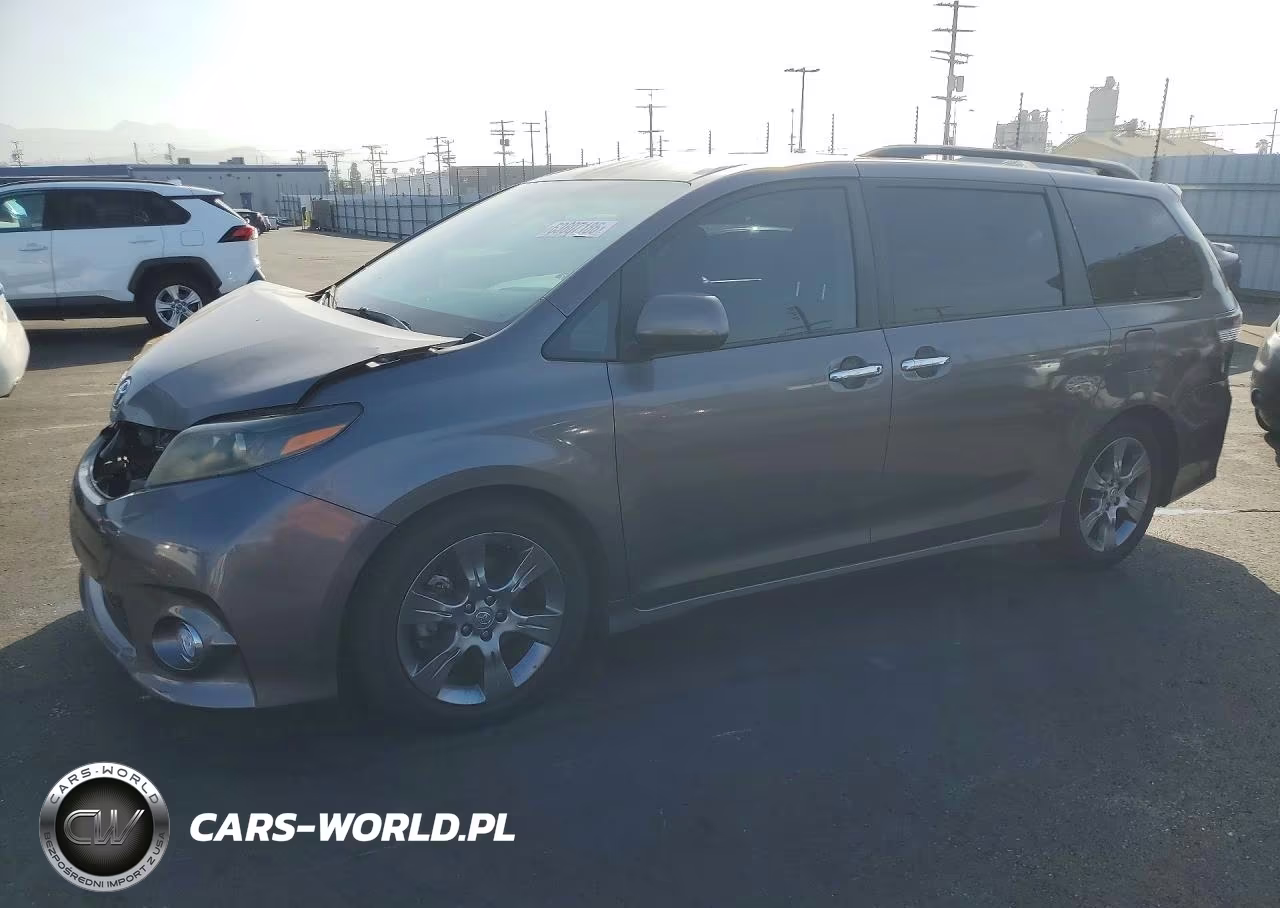 2015 Toyota Sienna Sport – zdjęcie 1 z 13