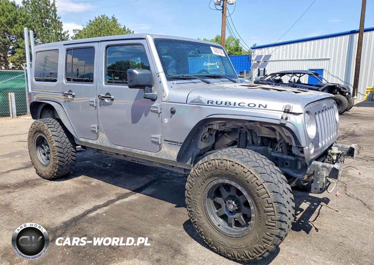 2015 Jeep Wrangler Unlimited Rubicon VIN:1C4BJWFG1FL655076 - 4