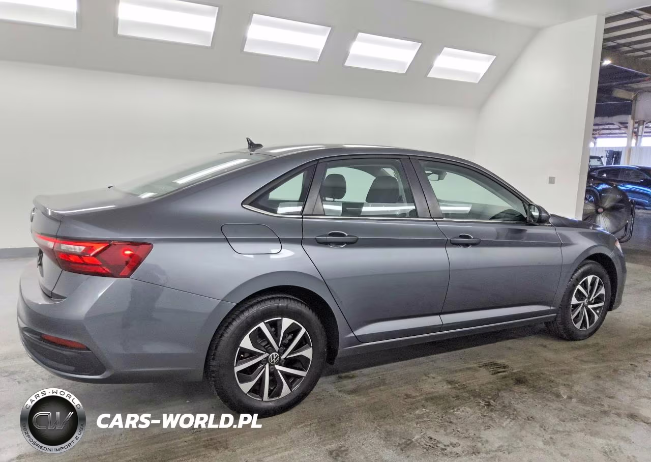 2025 Volkswagen Jetta S VIN:3VW5X7BU1SM015209 - 3