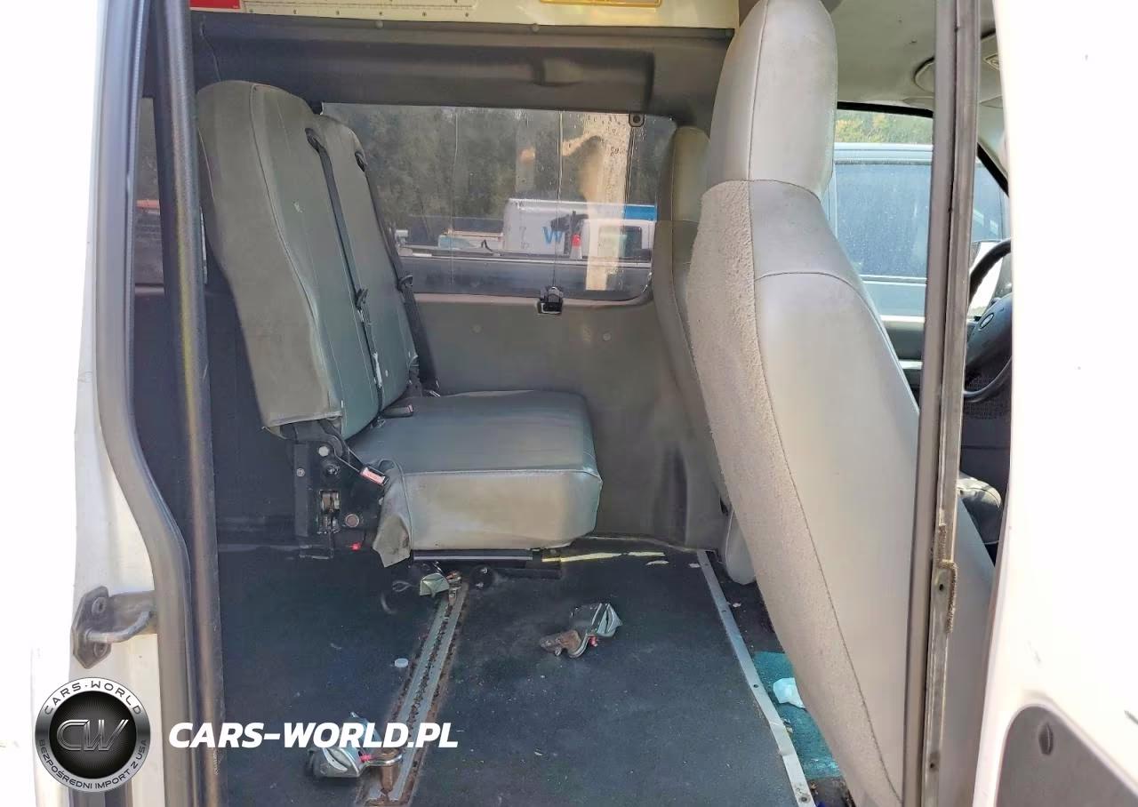 2010 Ford Econoline E250 Van VIN:1FTNS2EL7ADA64514 - 11