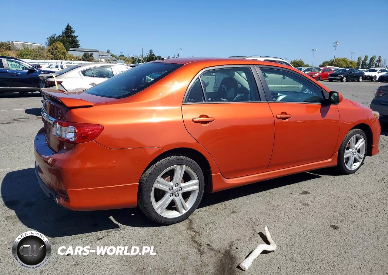 2013 Toyota Corolla S Special Edition VIN:2T1BU4EE8DC095881 - 3