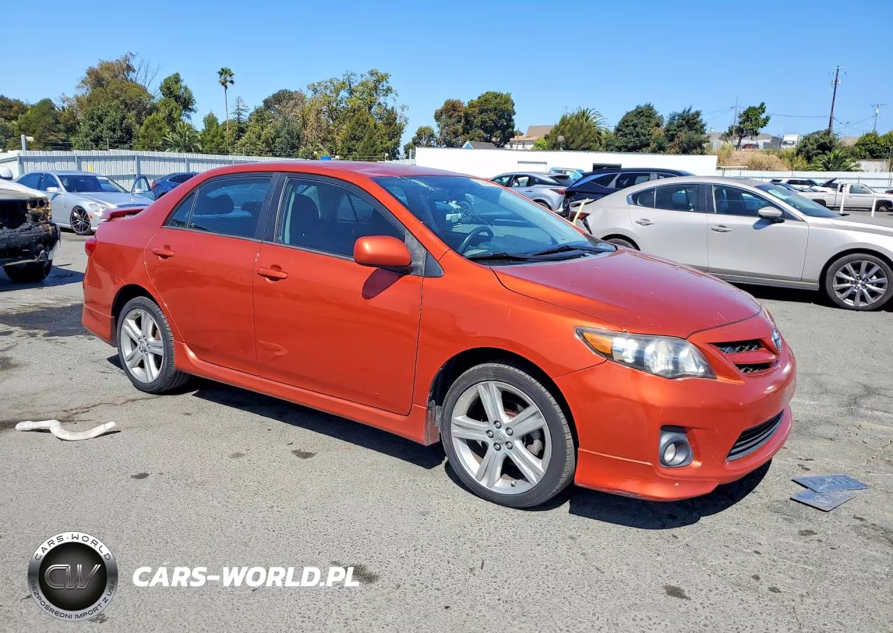 2013 Toyota Corolla S Special Edition VIN:2T1BU4EE8DC095881 - 4