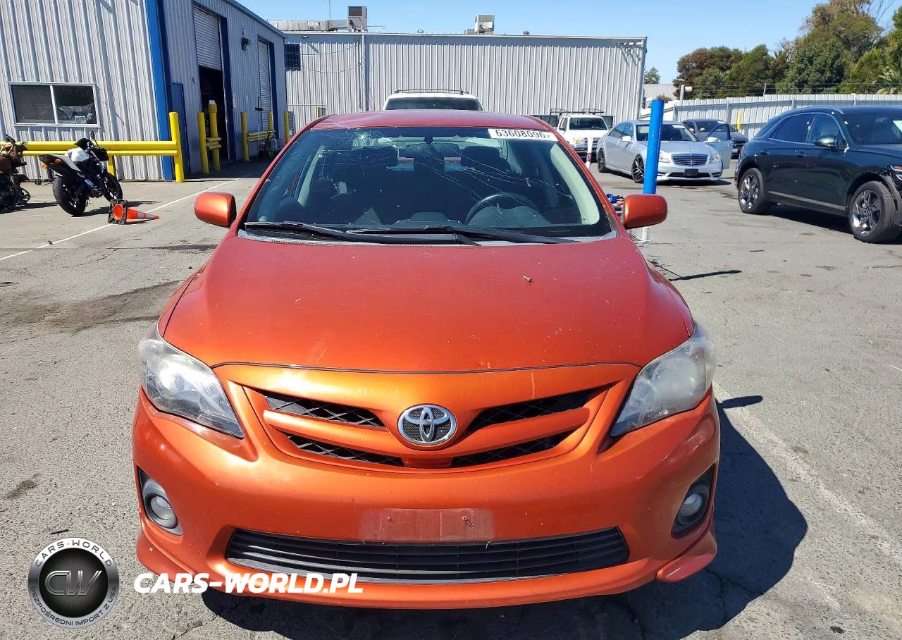 2013 Toyota Corolla S Special Edition VIN:2T1BU4EE8DC095881 - 5