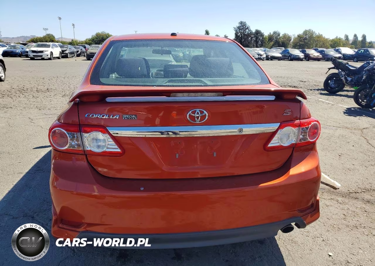2013 Toyota Corolla S Special Edition VIN:2T1BU4EE8DC095881 - 6