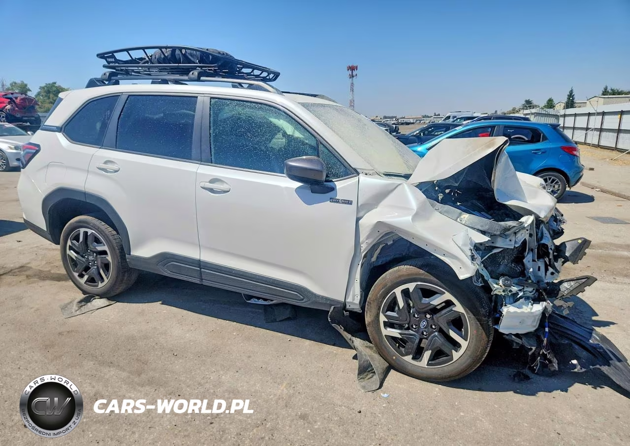 2025 Subaru Forester Premium VIN:JF2SLSED3SH424916 - 4