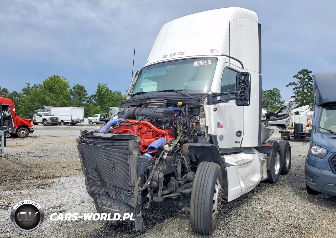 2025 Kenworth T680 Semi Truck VIN:1XKYD49X5SJ144398 - 1