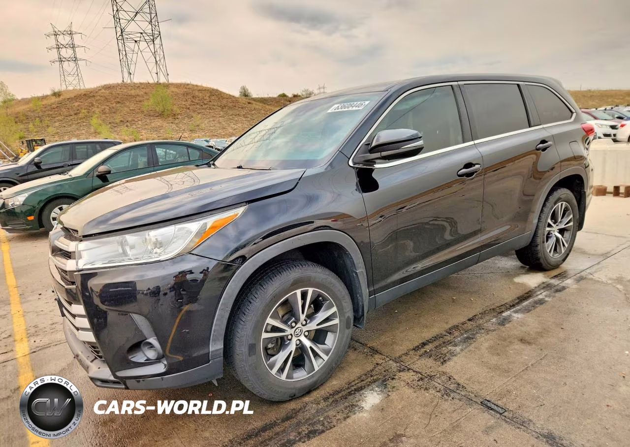 2019 Toyota Highlander Le VIN:5TDBZRFH7KS722047 - 1