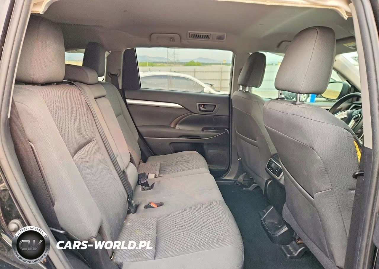 2019 Toyota Highlander Le VIN:5TDBZRFH7KS722047 - 11