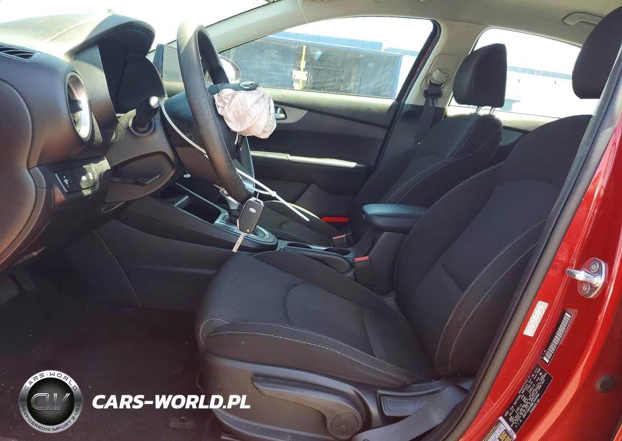 2021 Kia Forte Lxs VIN:3KPF24AD8ME364404 - 7