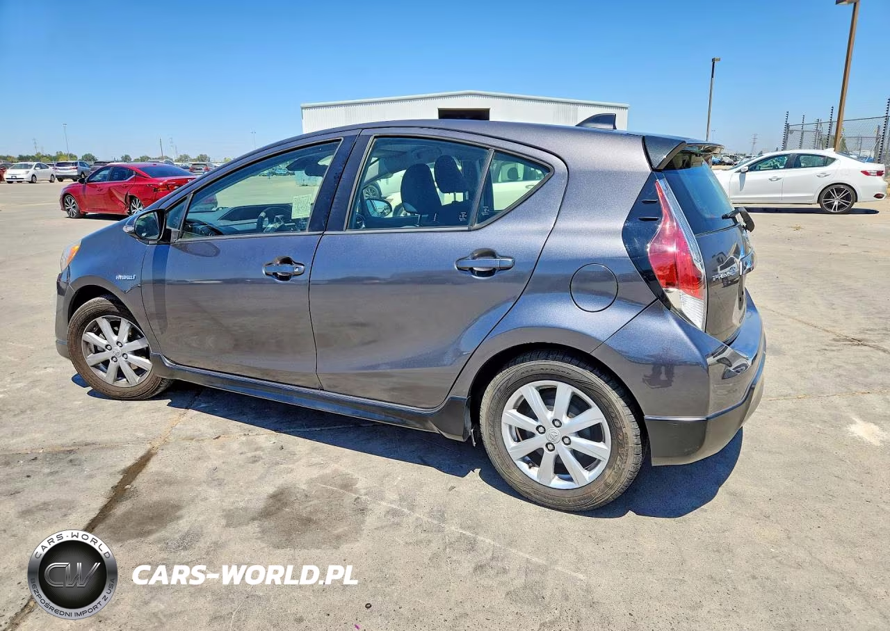 2017 Toyota Prius C Two VIN:JTDKDTB35H1597822 - 2