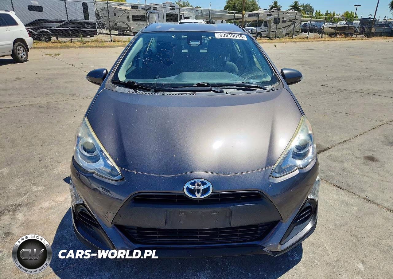 2017 Toyota Prius C Two VIN:JTDKDTB35H1597822 - 5