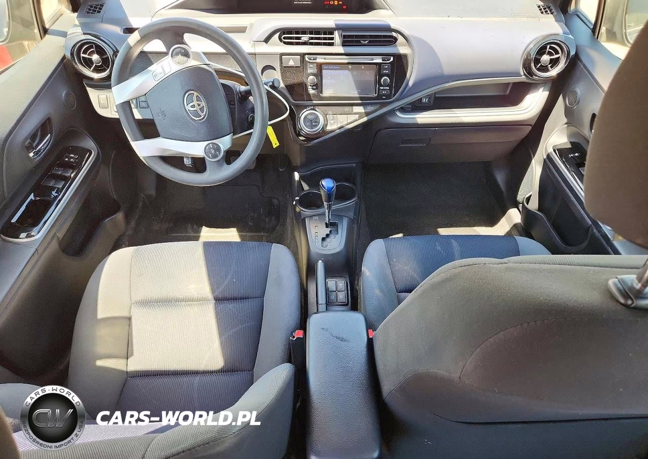 2017 Toyota Prius C Two VIN:JTDKDTB35H1597822 - 8